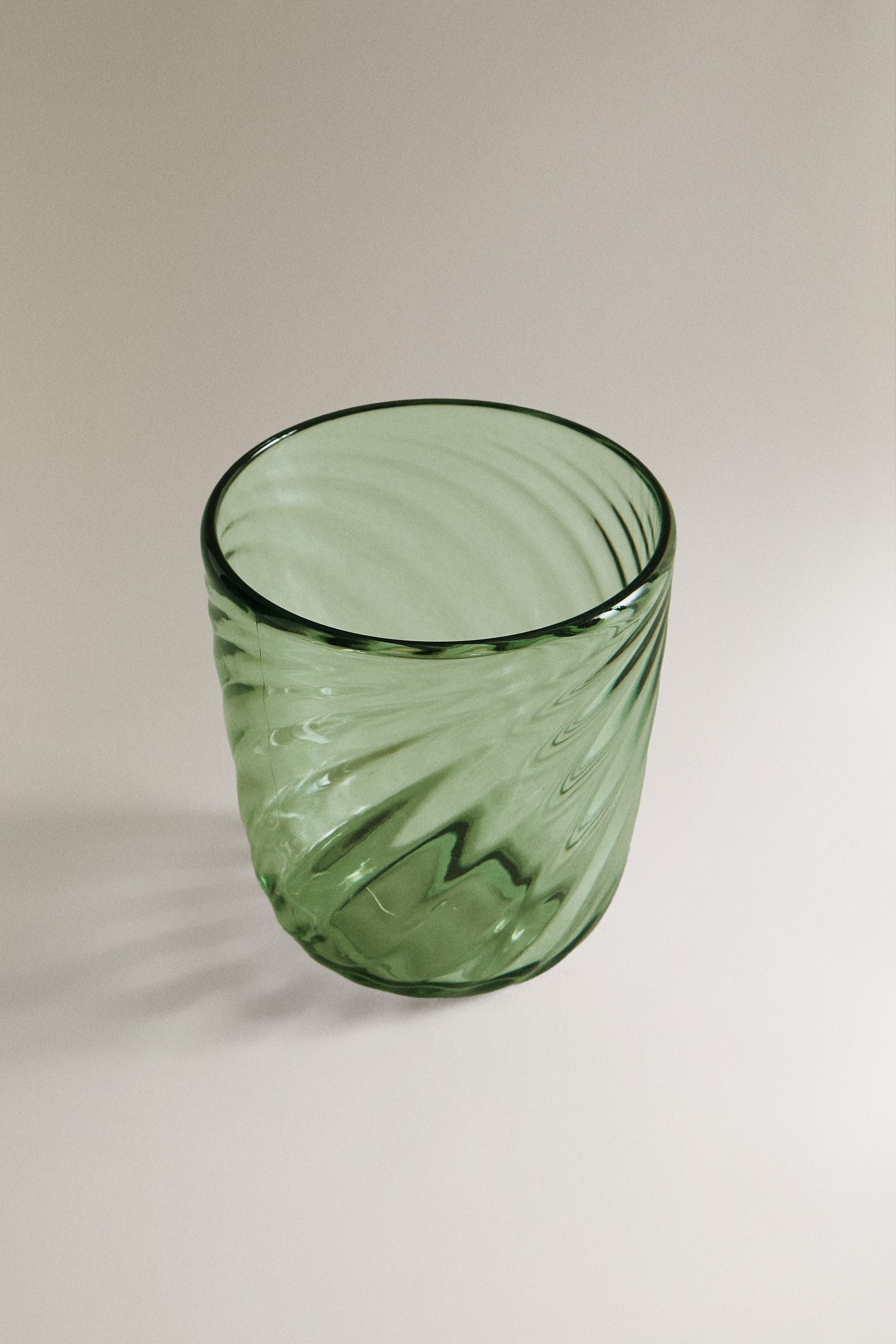 WAVY ACRYLIC TUMBLER