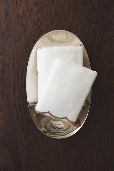 PACK OF HAND TOWELS WITH SCALLOPED DETAIL (PACK OF 3) - Dusty pink by Zara