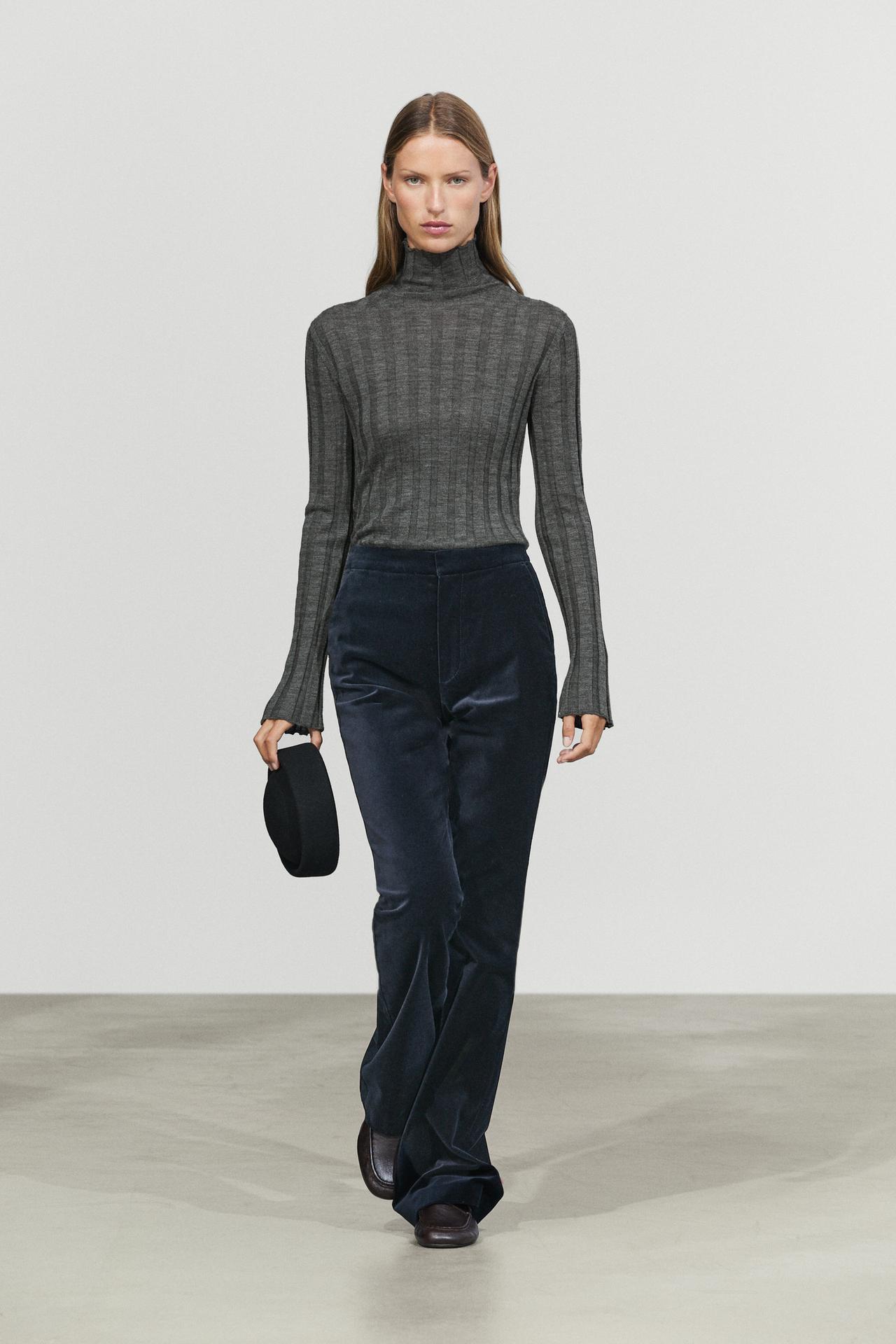 Velvet skinny flare fit pants — 452