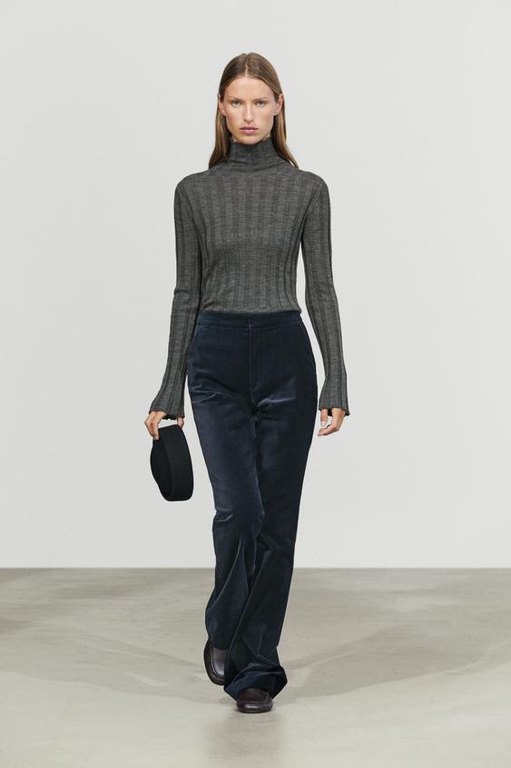 Pantalón skinny flare fit terciopelo - 452 de Zara - Imagen 0