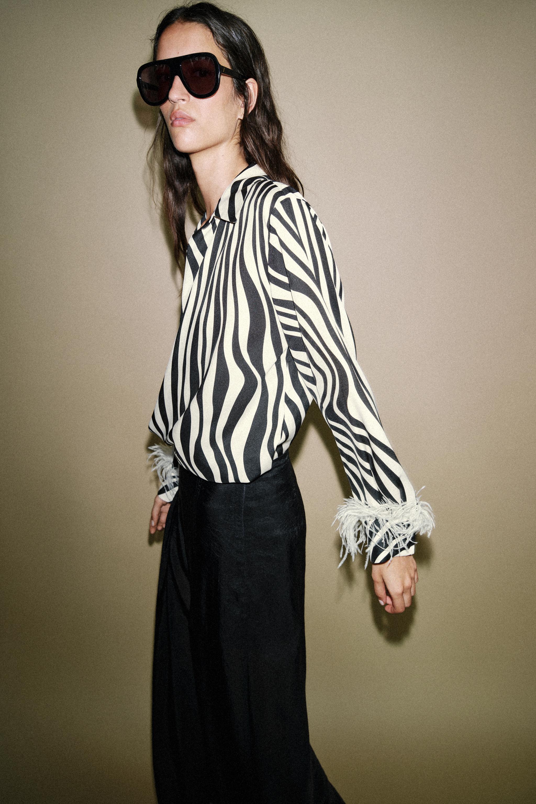 FEATHER ANIMAL PRINT SHIRT