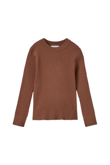 RIBBED KNIT SWEATER