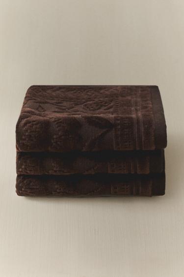 PACK OF VELOUR JACQUARD HAND TOWELS (PACK OF 3) - Chocolate by Zara