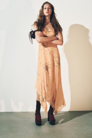 ROBE À BRETELLES BRODÉE ZW COLLECTION - Pêche de Zara