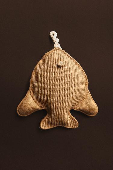 FISH PET SCRATCHER - Light beige by Zara