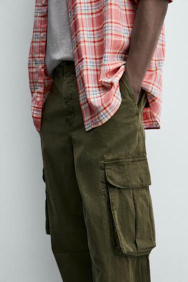 PANTALON CARGO COUPE DÉCONTRACTÉE - Kaki de Zara - Image 4