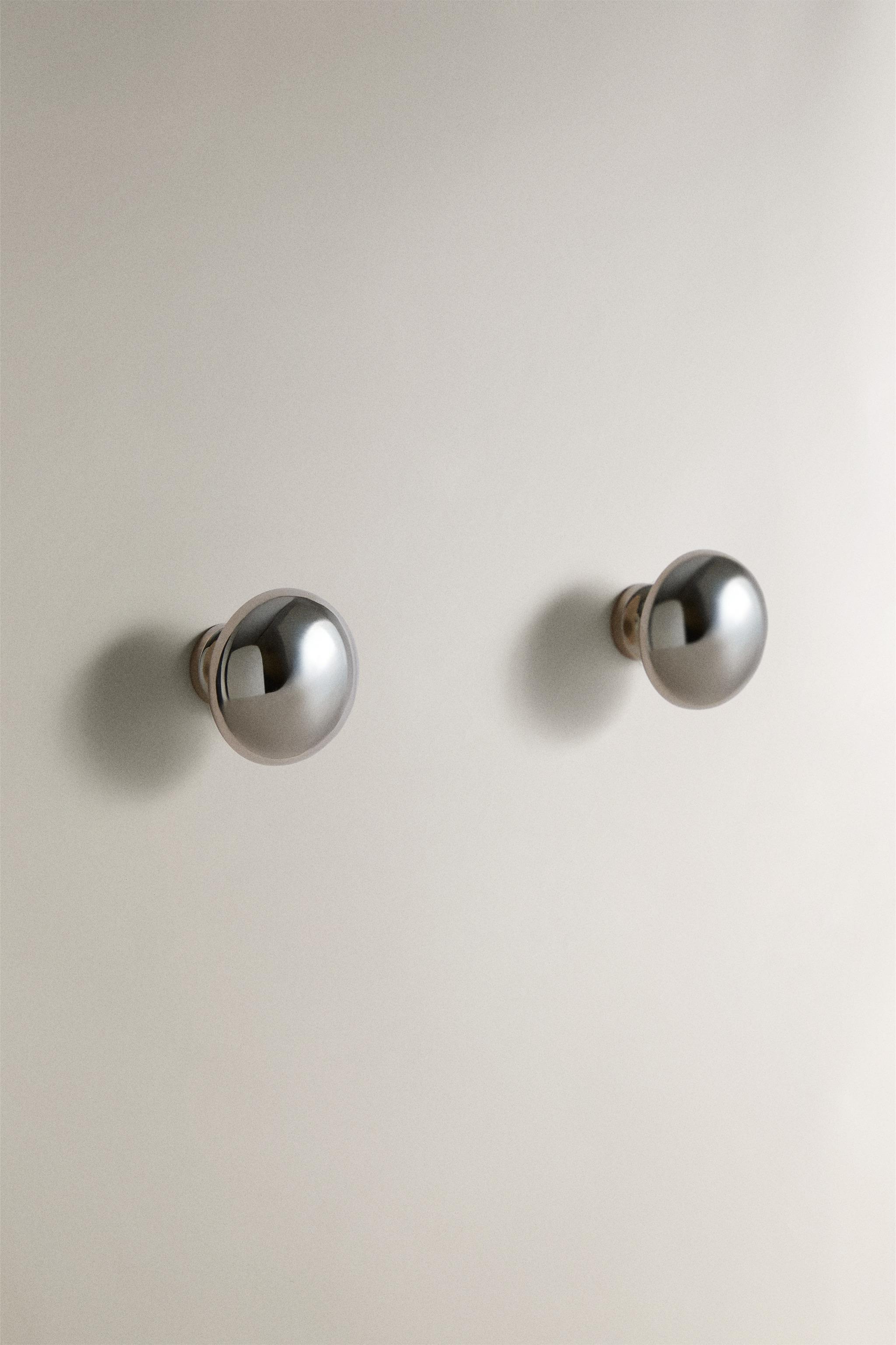 PACK OF ROUND METAL KNOBS (PACK OF 2)