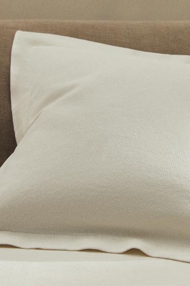 PIQUÉ CUSHION COVER - Oyster-white by Zara