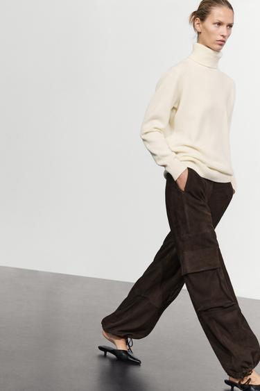 Wool blend turtleneck knit sweater — Ecru 1