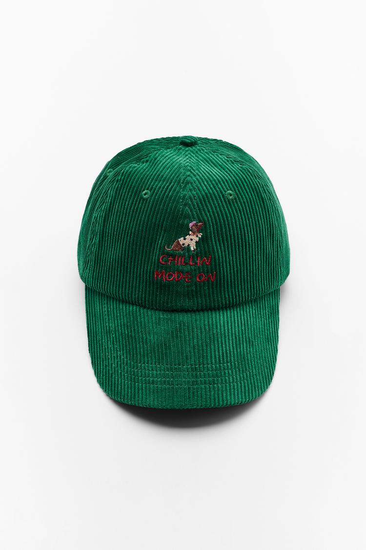 GORRA PANA TEXTO PERRO BORDADOS