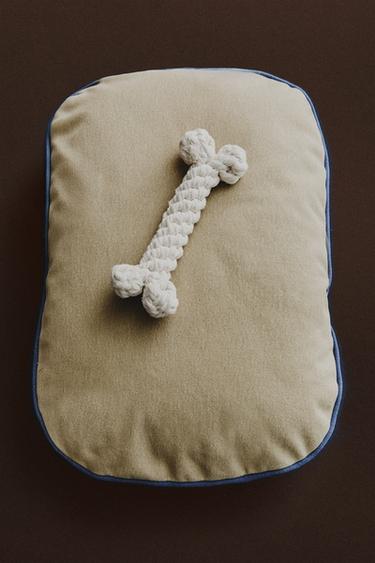 Zaras OVAL HUSDJURSKUDDE - Beige