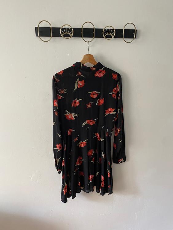 zara black dress with red flowers FLORAL PRINT MINI SECOND HAND dec23 SHEIN SXY Women's Summer Color:Ivory Red A BOW TIE JACKET