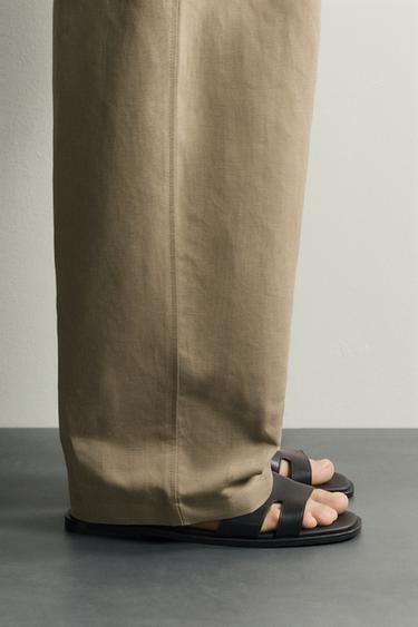 SANDALES À BRIDE - Noir de Zara - Image 0