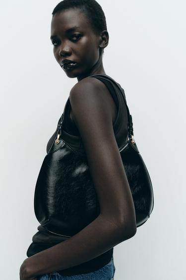 BOLSO DE HOMBRO OVALADO - Negro de Zara