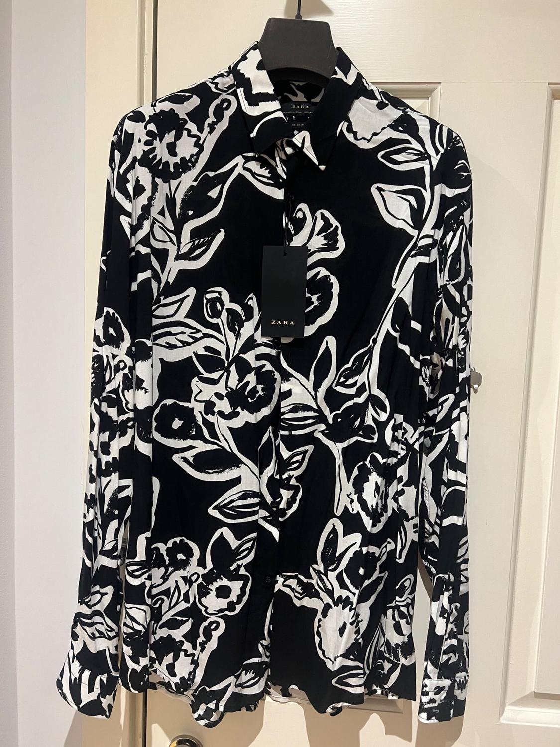 TWO-TONE PRINT SHIRT