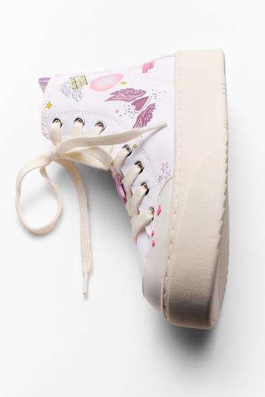 بوت رياضي غرافيتي - أبيض by Zara