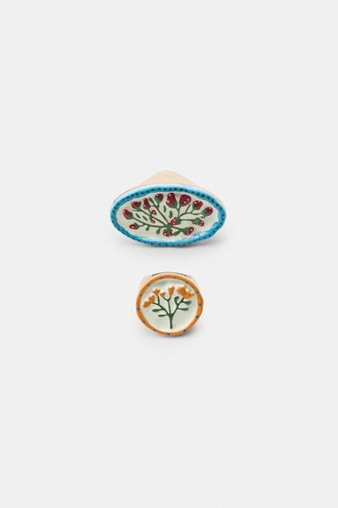 SADA 2 PRSTENŮ S GEOMETRICKÝMI TVARY A KVĚTINAMI - Zlatá od Zara