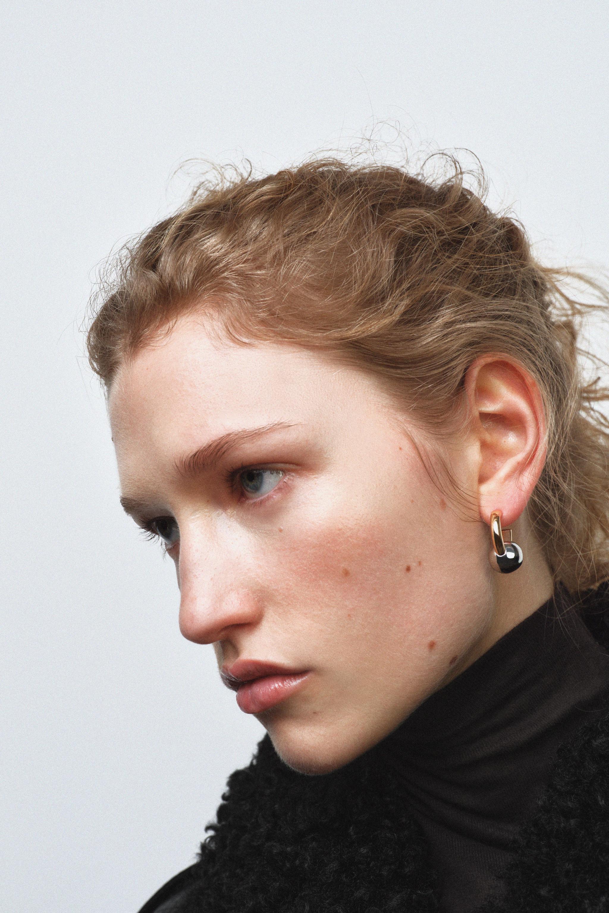 BOUCLES D'OREILLES CRÉOLES À BOULE