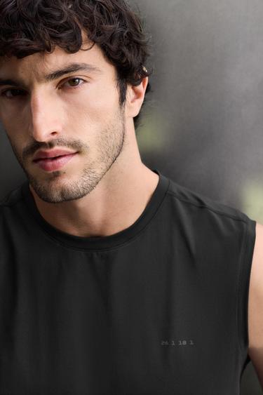 DÉBARDEUR TECHNIQUE - Noir de Zara - Image 4