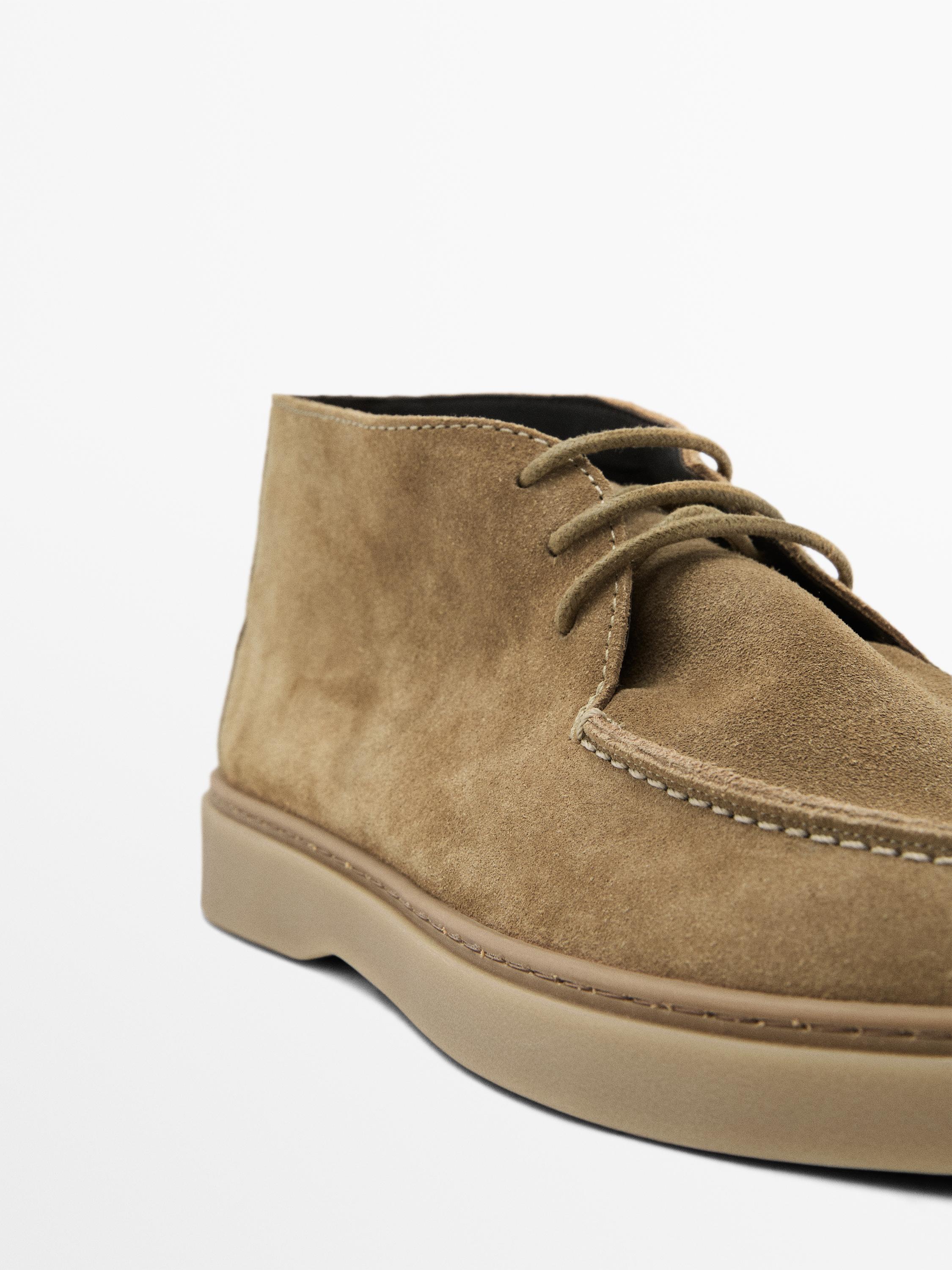 Chaussures montantes souples croûte de cuir