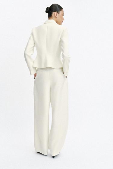 VESTE AJUSTÉE À ÉPAULETTES - Écru de Zara - Image 4