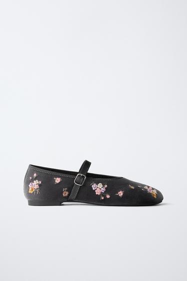 BAILARINA BORDADA FLORES - Gris de Zara