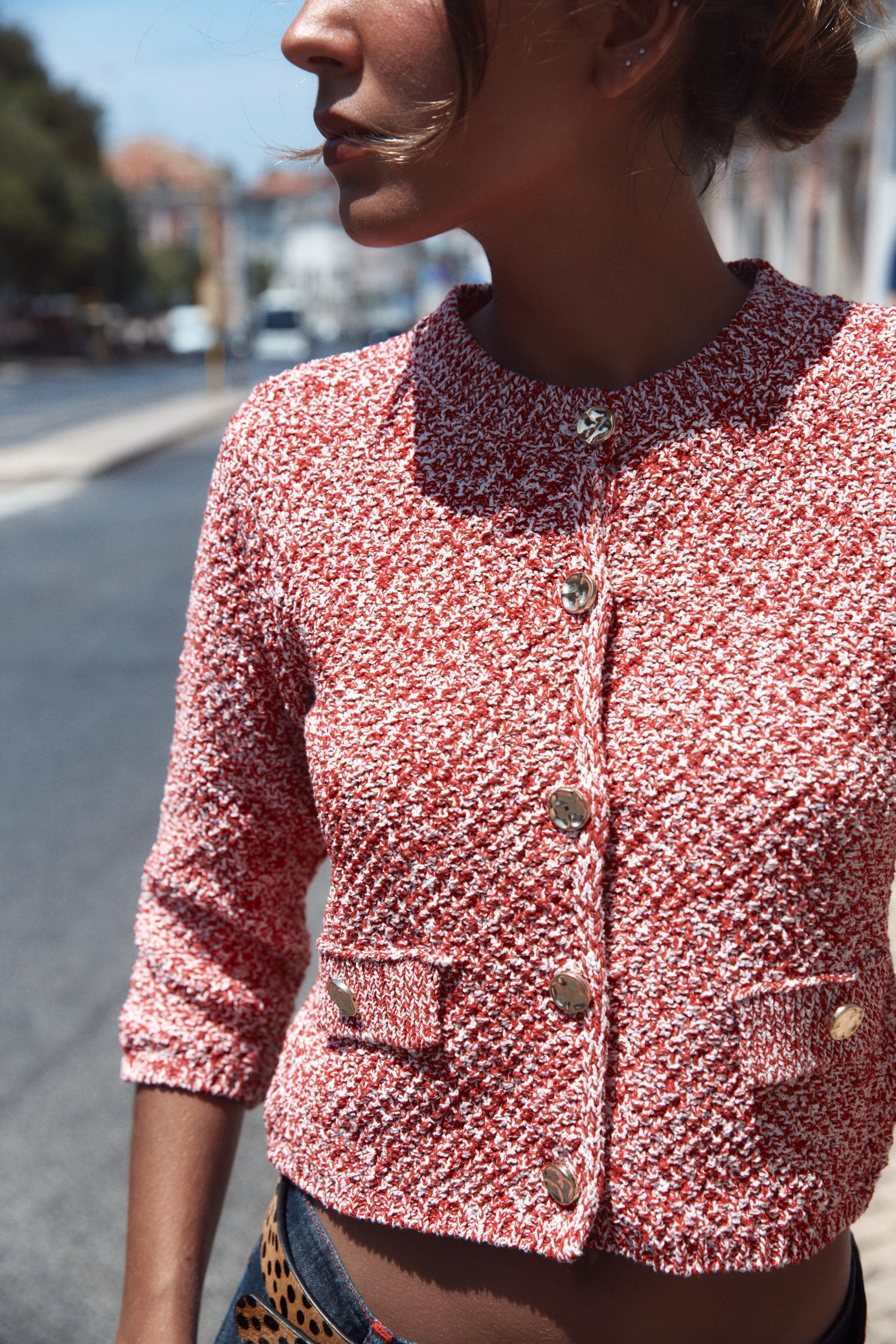 THREE-QUARTER SLEEVE CARDIGAN — Red / White