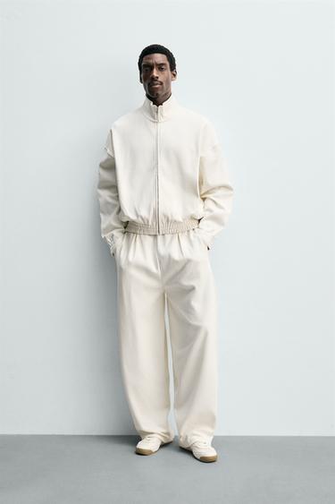 ТОЛСТОВКА НА МОЛНИИ ИЗ ТКАНИ ИНТЕРЛОК — ЭКРЮ от Zara