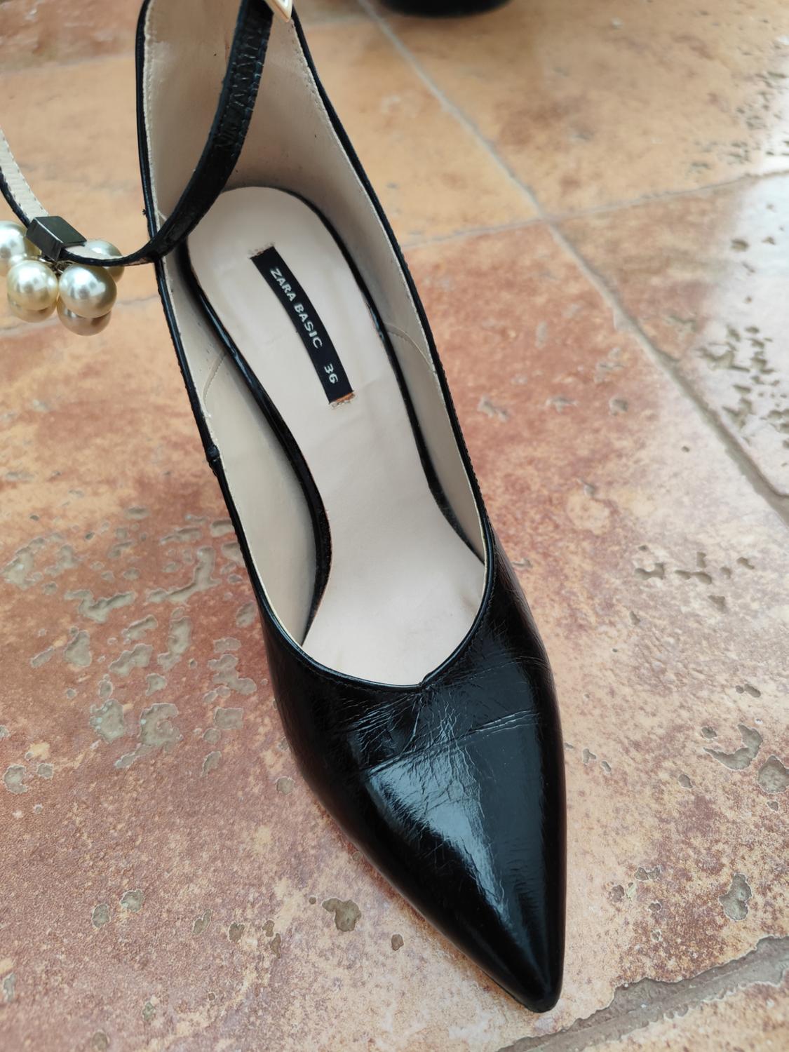 HIGH HEEL COURT SHOES WITH BEADED ANKLE STRAP - Image 3