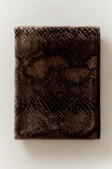 ANIMAL PRINT VELOUR BATH TOWEL - Brown by Zara