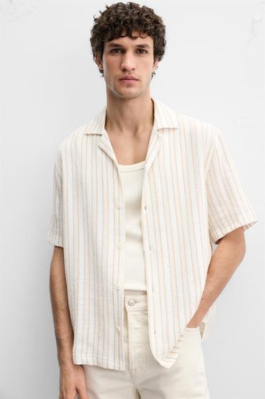 CHEMISE À TEXTURE AVEC RAYURES - Écru / Beige de Zara - Image 4