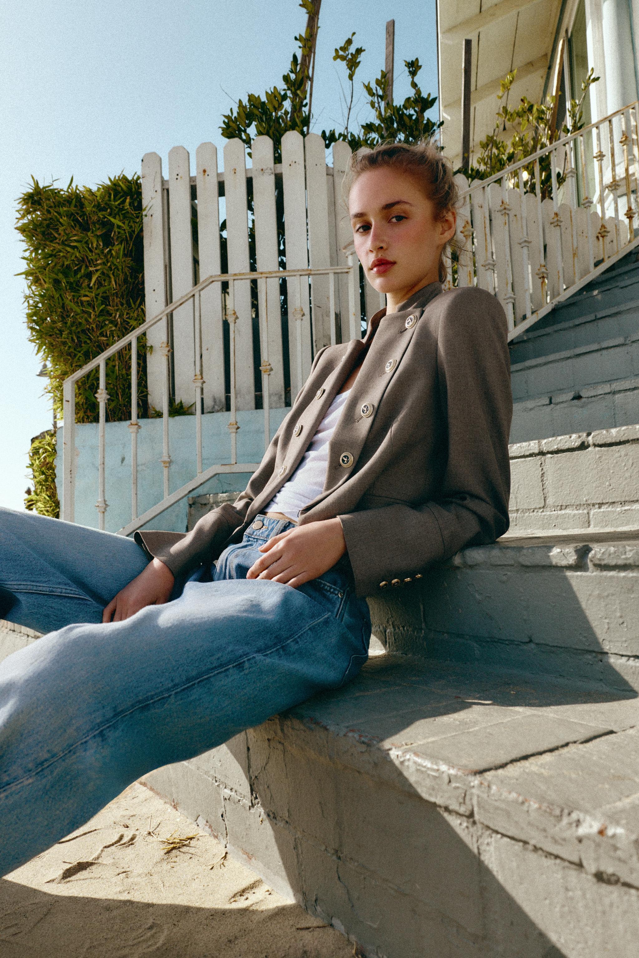 ボタンフラップ付きテーラードブレザー - ゴールデンブラウン | ZARA