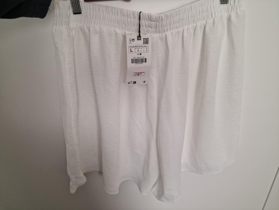 BERMUDAS SUELTAS CON CINTURA ELÁSTICA, MUY CÓMODAS. - Image 2