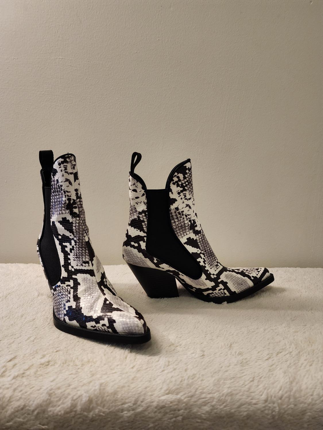 COWBOY ANKLE BOOTS - Image 3