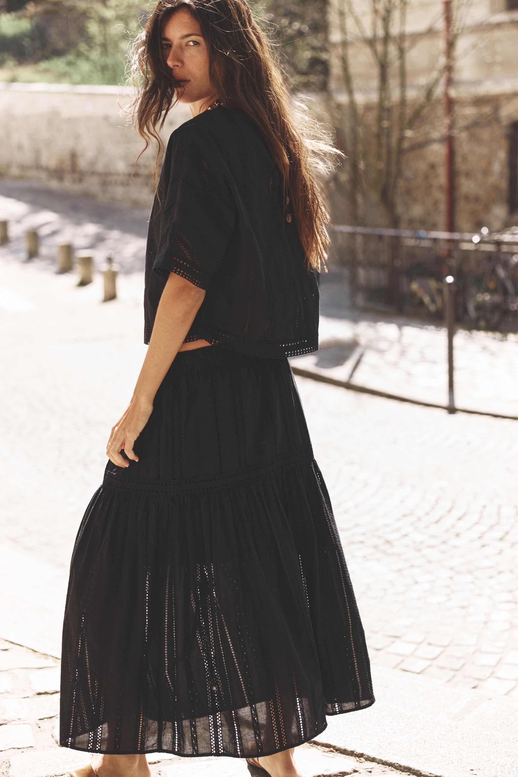 ☆ドイツ発*ZARA*新作*カットアウトウエストスカート/BLACK☆ ZARAさん、太っ腹すぎるって…！10990円→1490円の「上品スカート