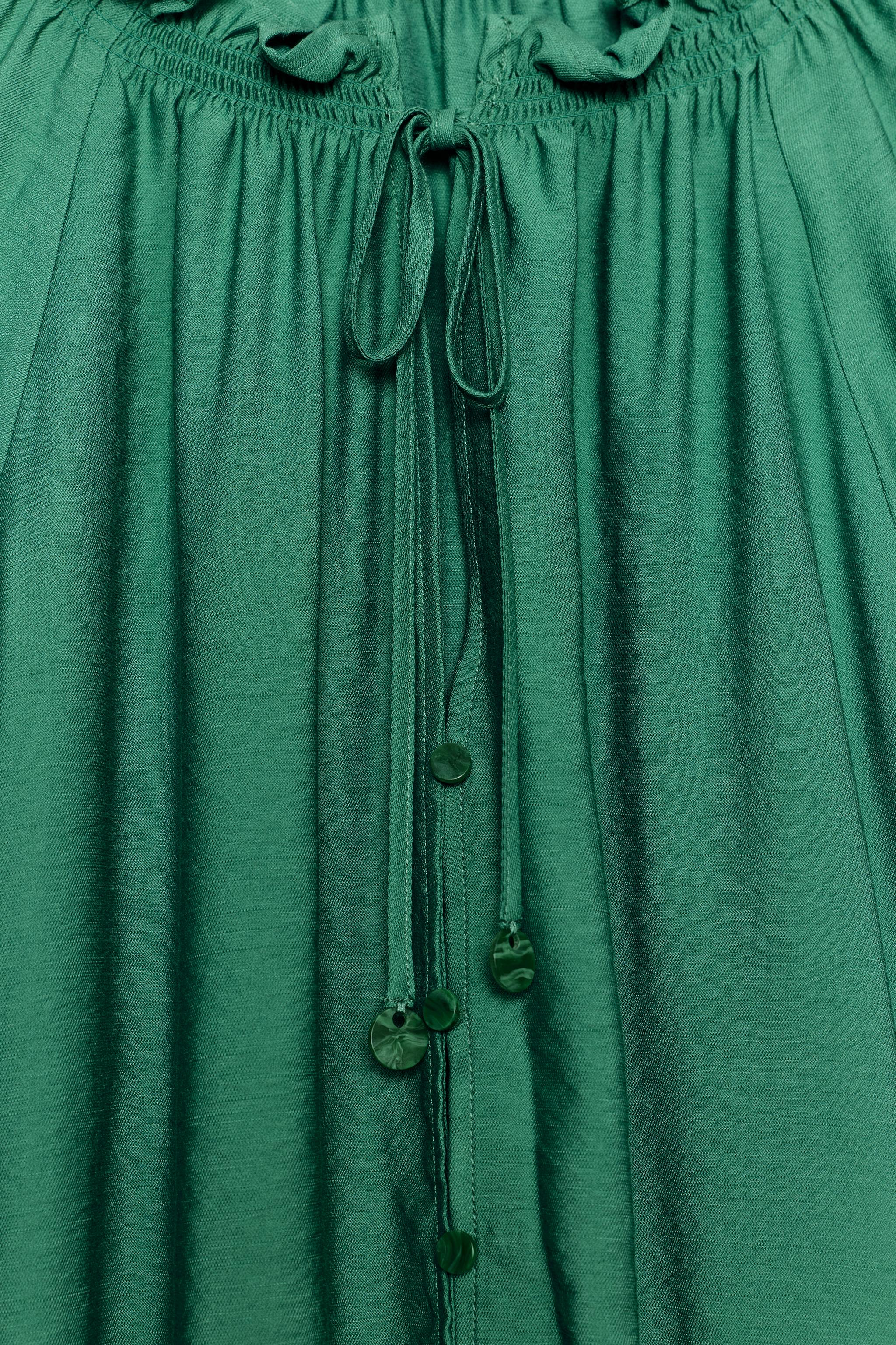 RUFFLED ROMANTIC BLOUSE