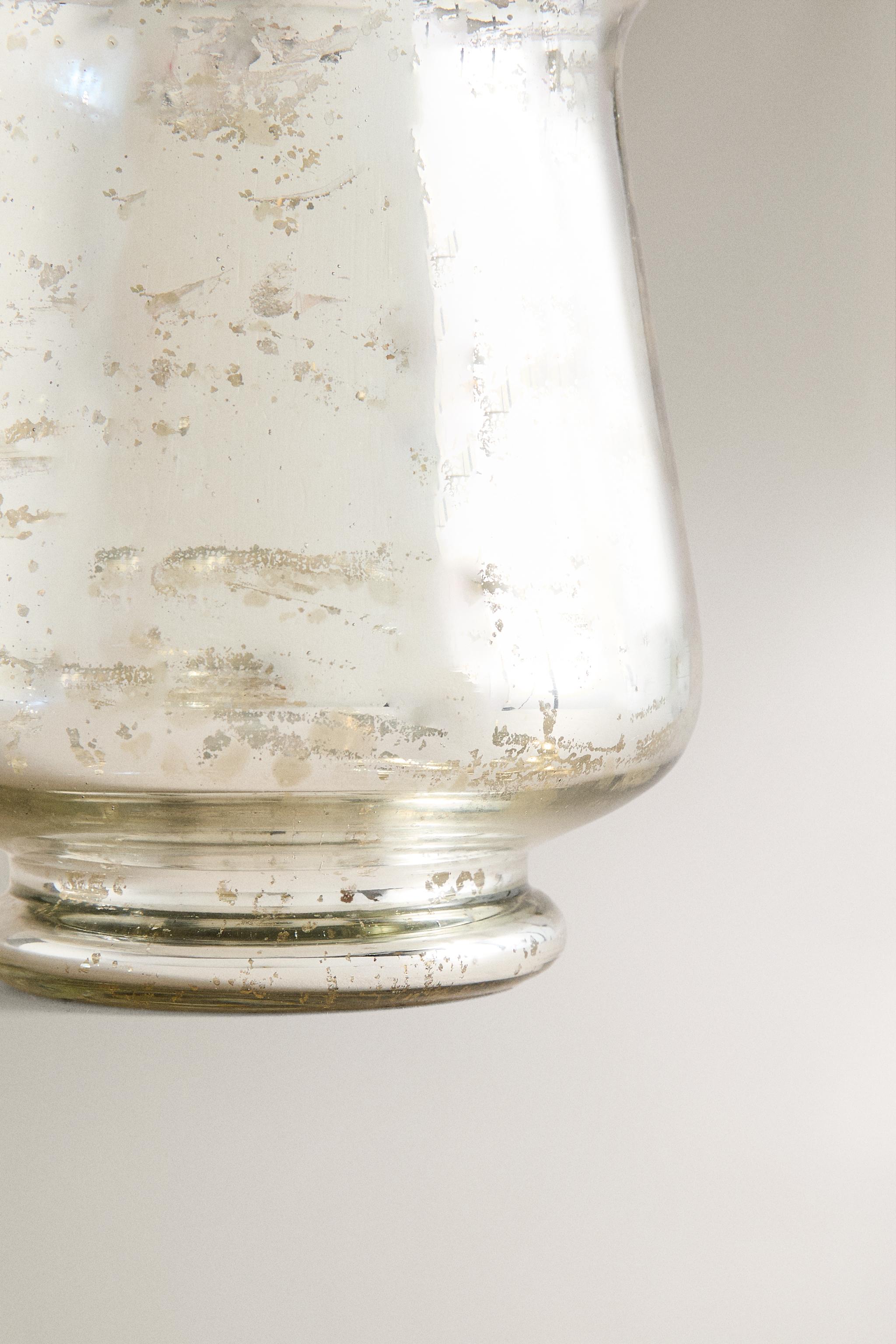 SHINY CHRISTMAS TEALIGHT HOLDER