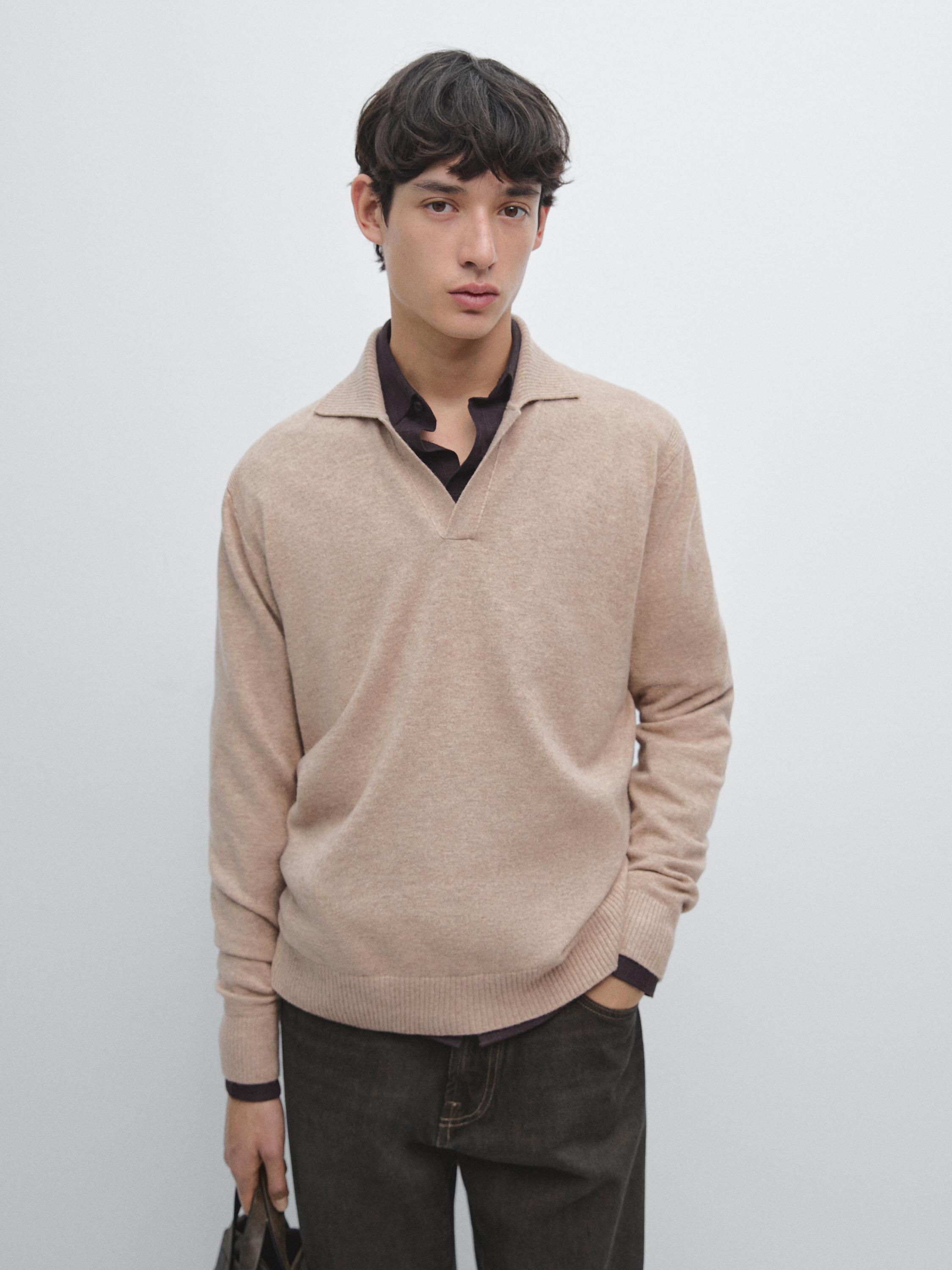 Wool V-neck knit polo sweater