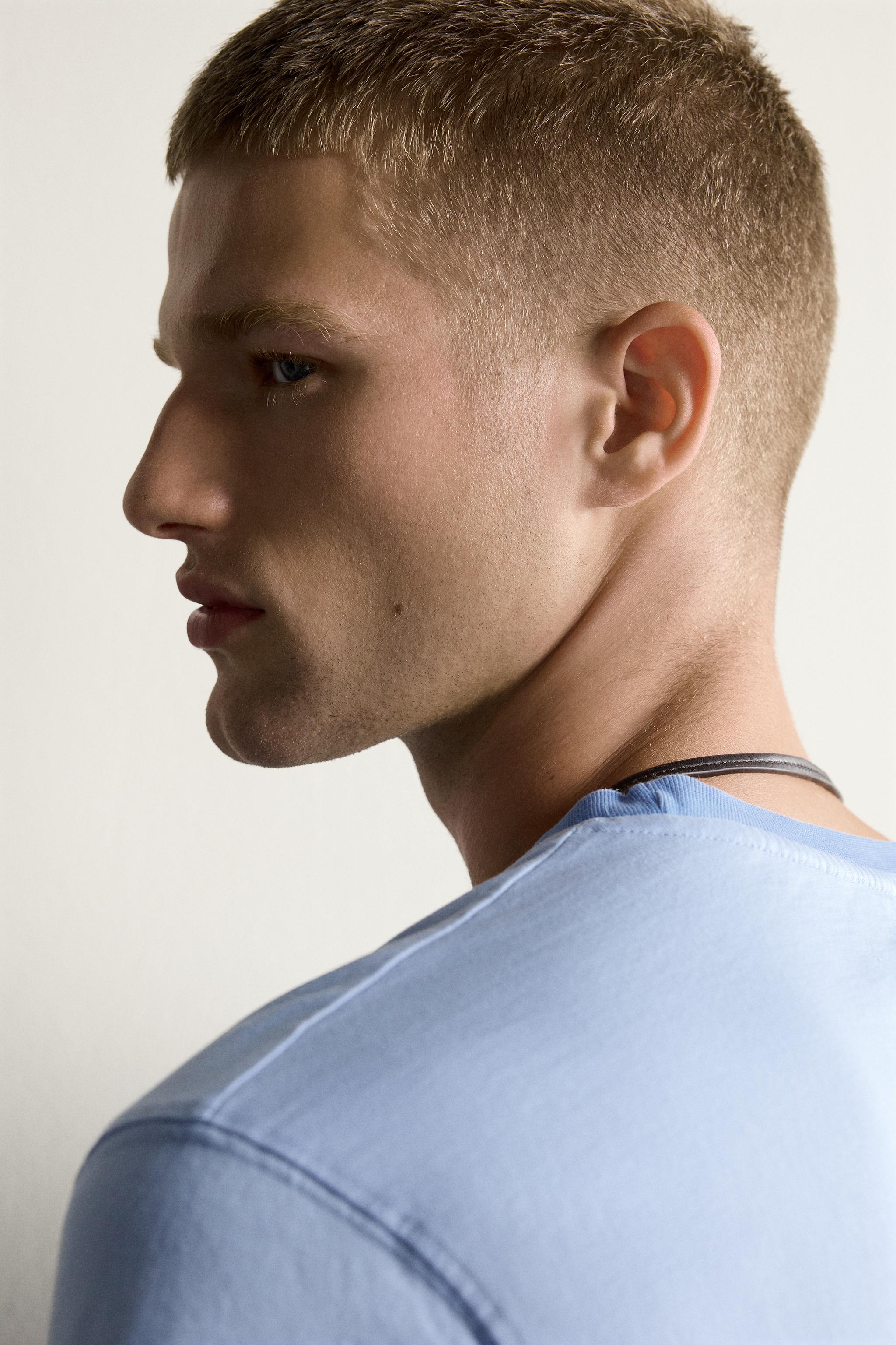 CONTRAST NECK RELAXED FIT T-SHIRT