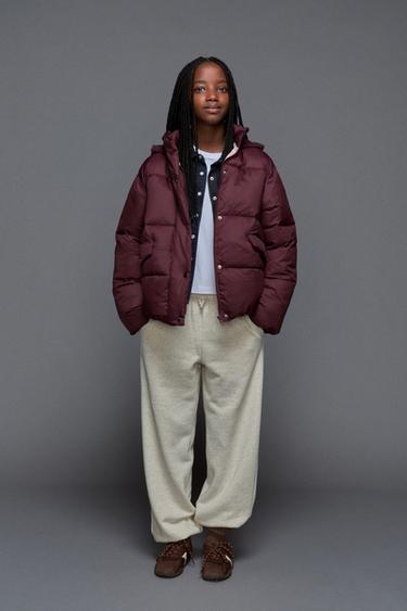 GEWATTEERD JACK MET CAPUCHON EN WATERAFSTOTENDE FINISH - Burgundy van Zara