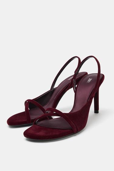 SANDALES À TALONS EFFET VELOURS - Rouge bourgogne de Zara - Image 2