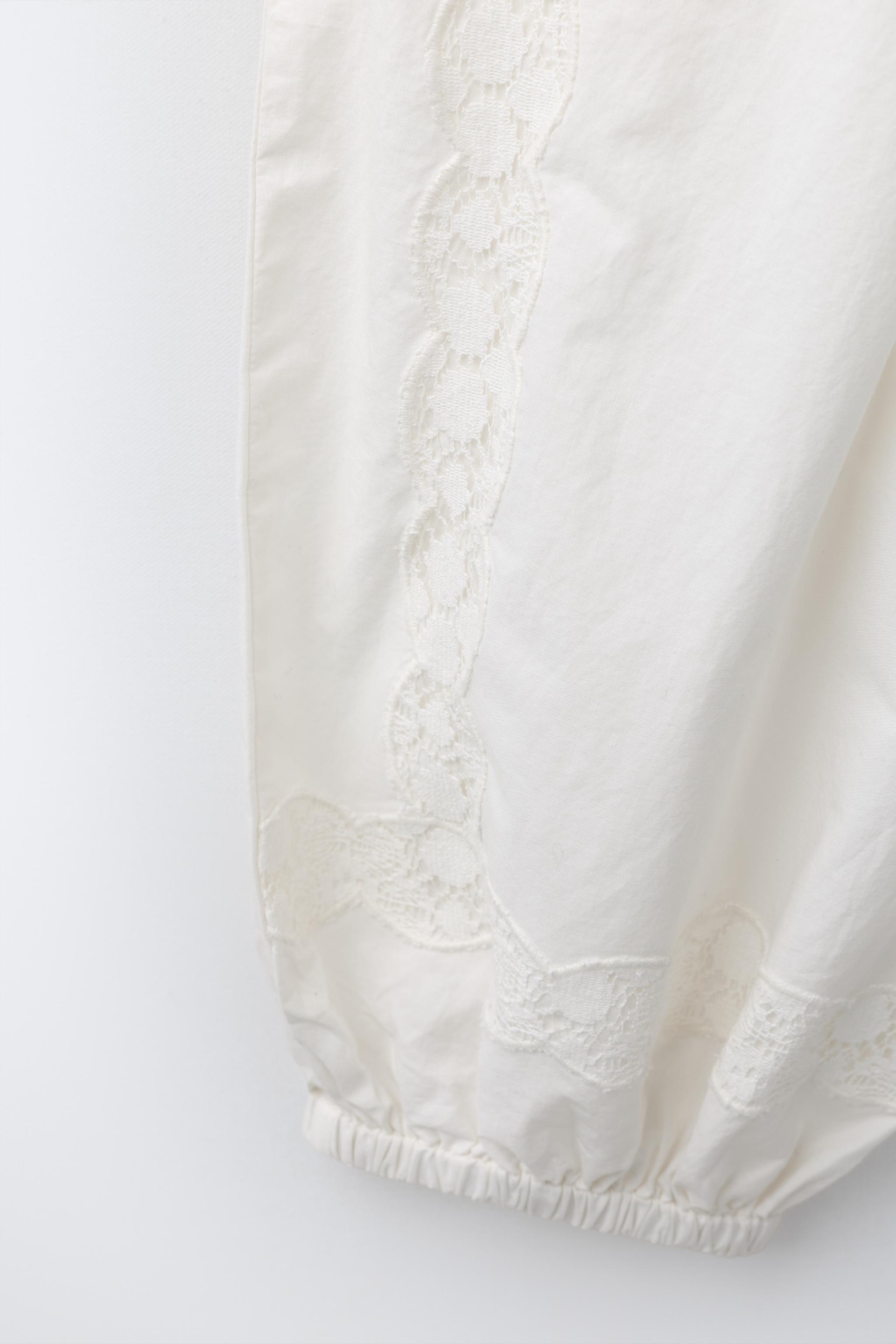 PANTALON BOUFFANT BRODERIE EN DENTELLE