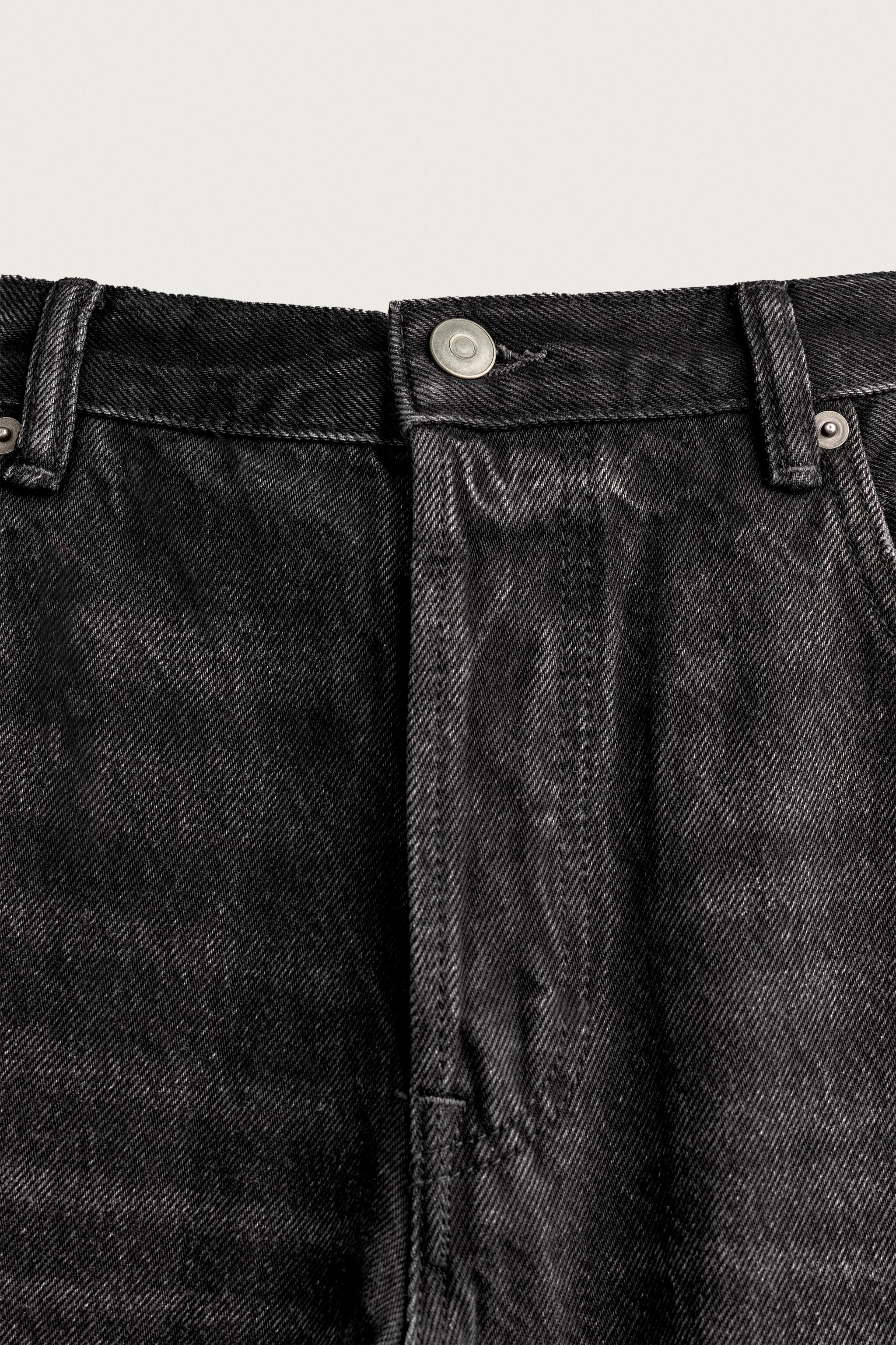 STRAIGHT FIT JEANS