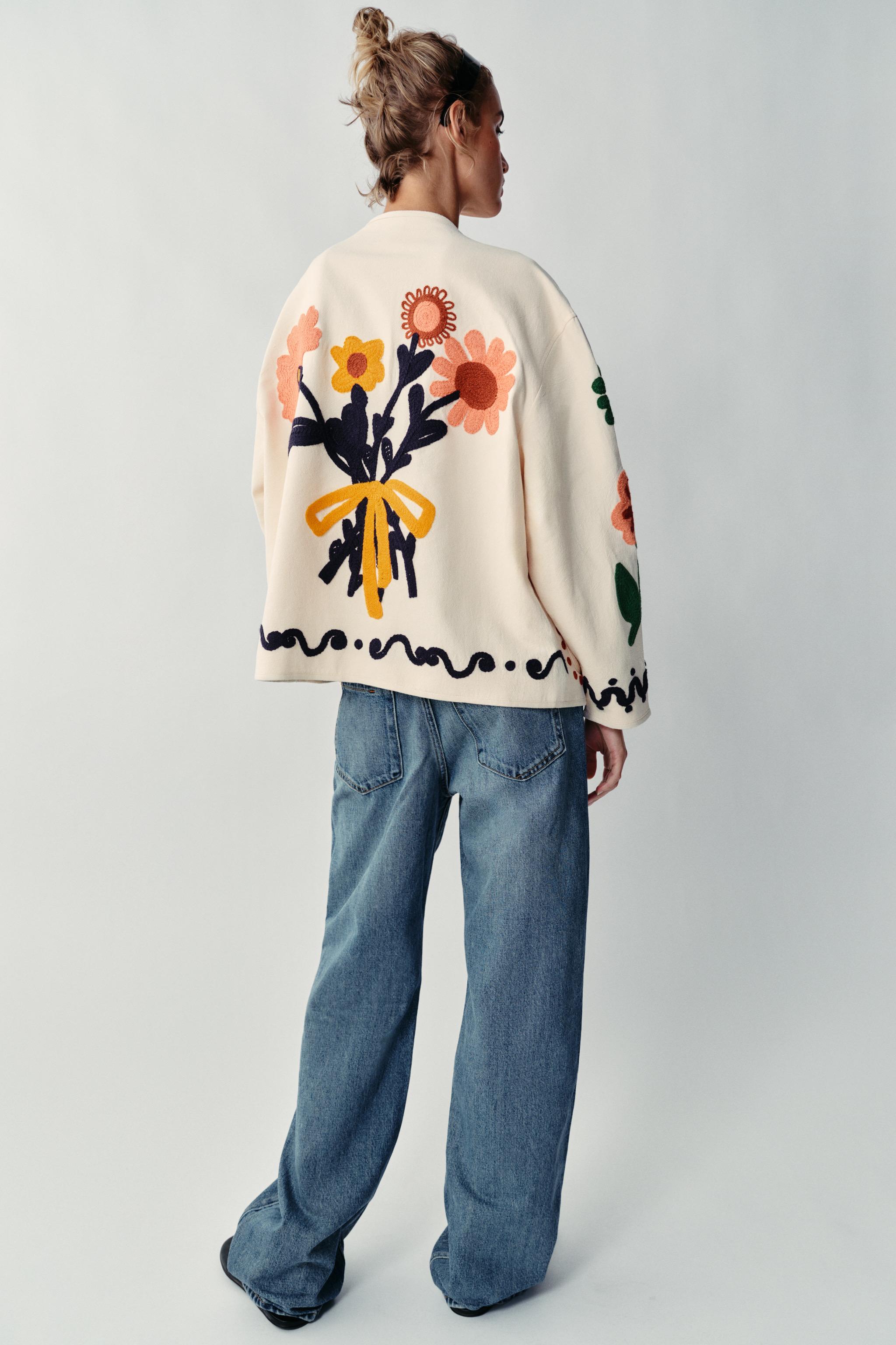 FLORAL EMBROIDERED JACKET