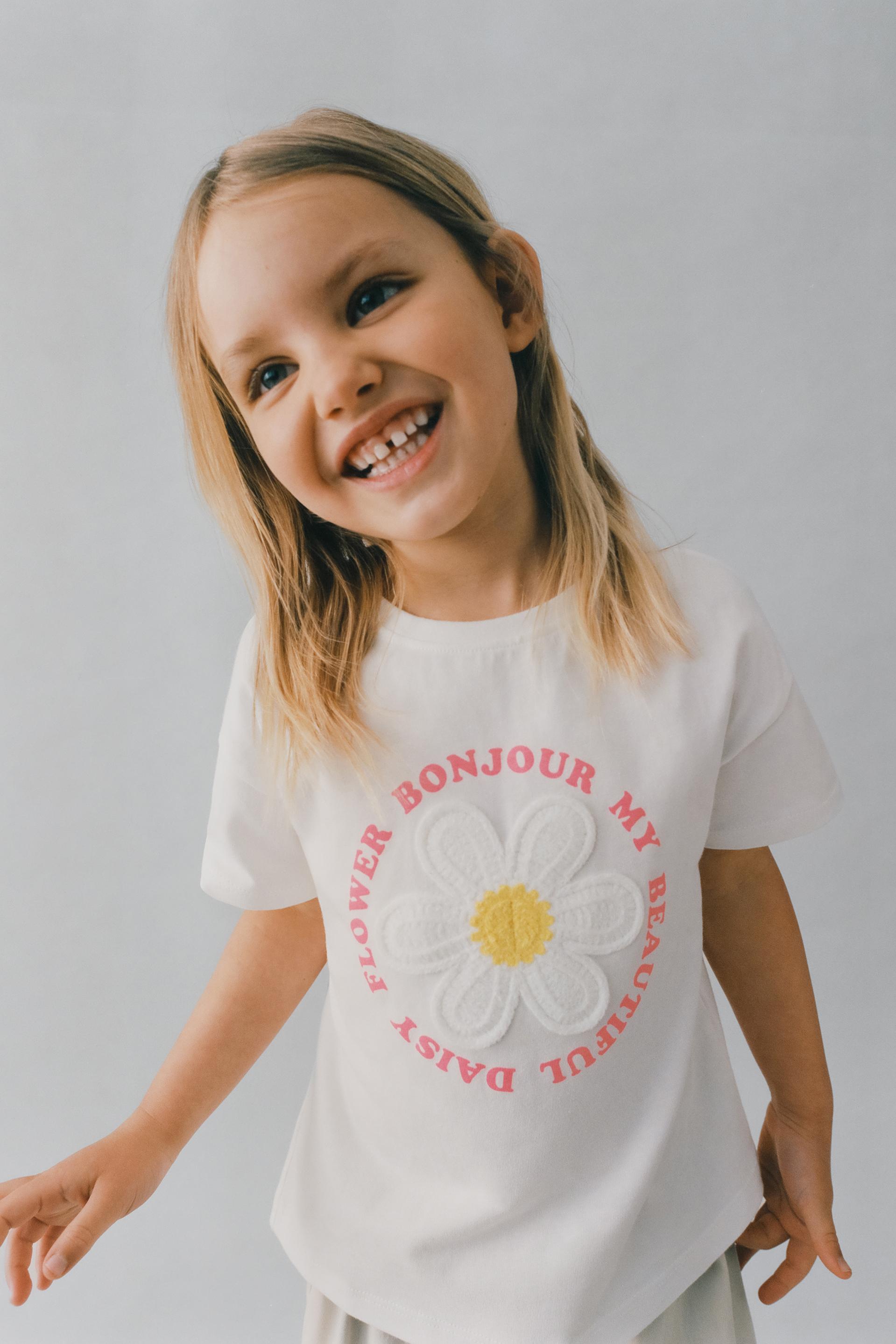スペイン発送 ZARA テリーパッチTシャツ カジュアル 今季新作！ テリーパッチ Tシャツ - バニラ | ZARA Japan / 日本