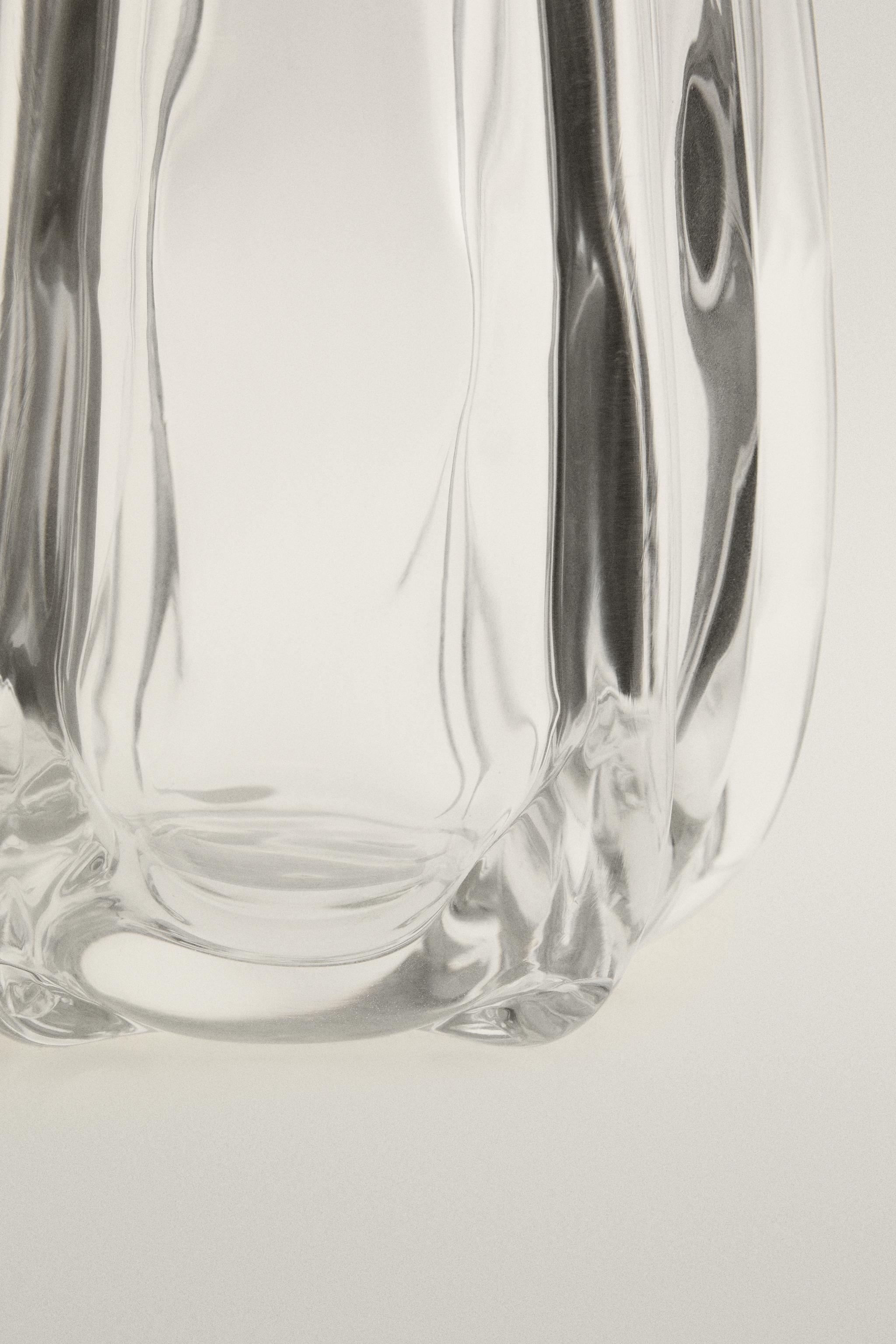 DECORATIVE GLASS VASE