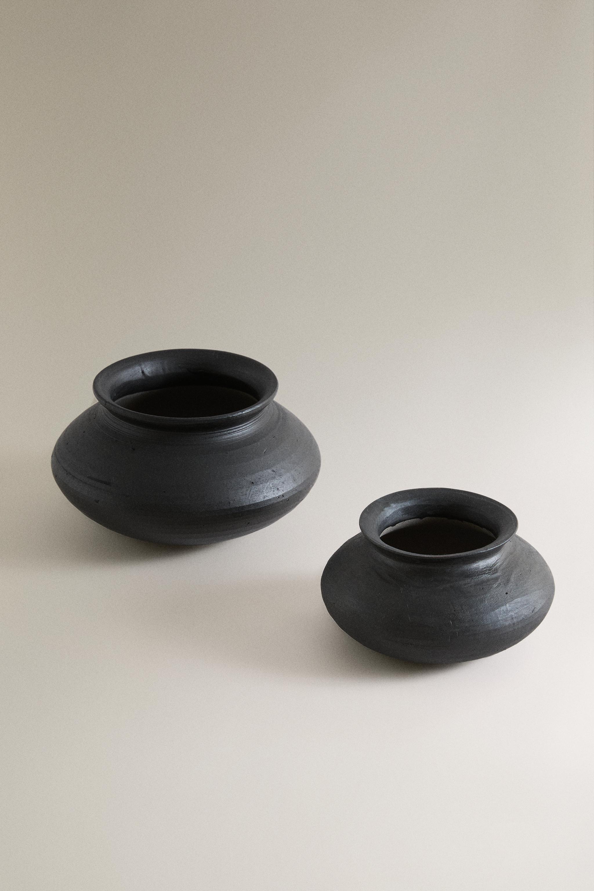 KENZAN OVAL DECORATIVE VASE