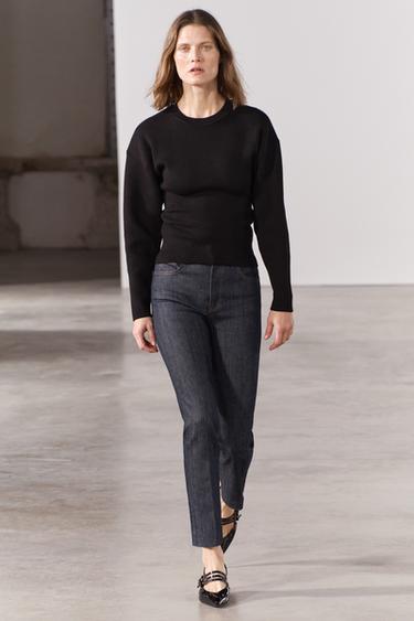 ТРИКОТАЖНЫЙ СВИТЕР СО СБОРКАМИ НА ТАЛИИ — ЧЕРНЫЙ от Zara — изображение 0