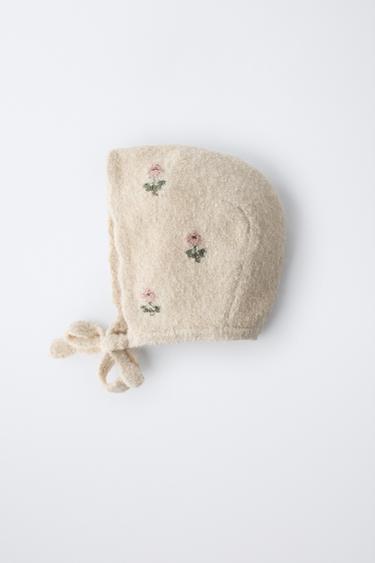 KNIT BONNET WITH FLORAL EMBROIDERY - Light beige by Zara - Image 3