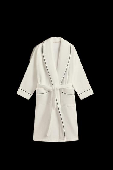 BATHROBE WITH PIPING (400 GXM²) - Black by Zara - Image 0
